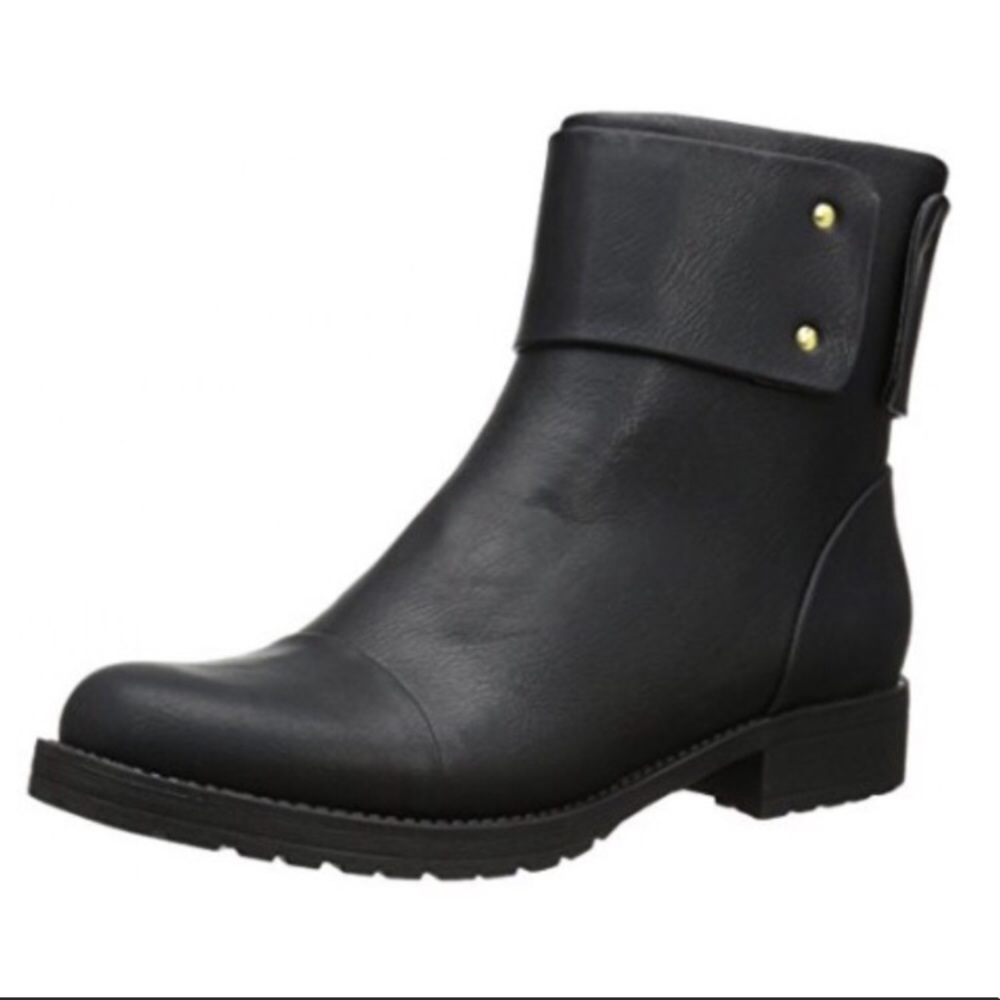 NWOT Black cuffed ankle boots